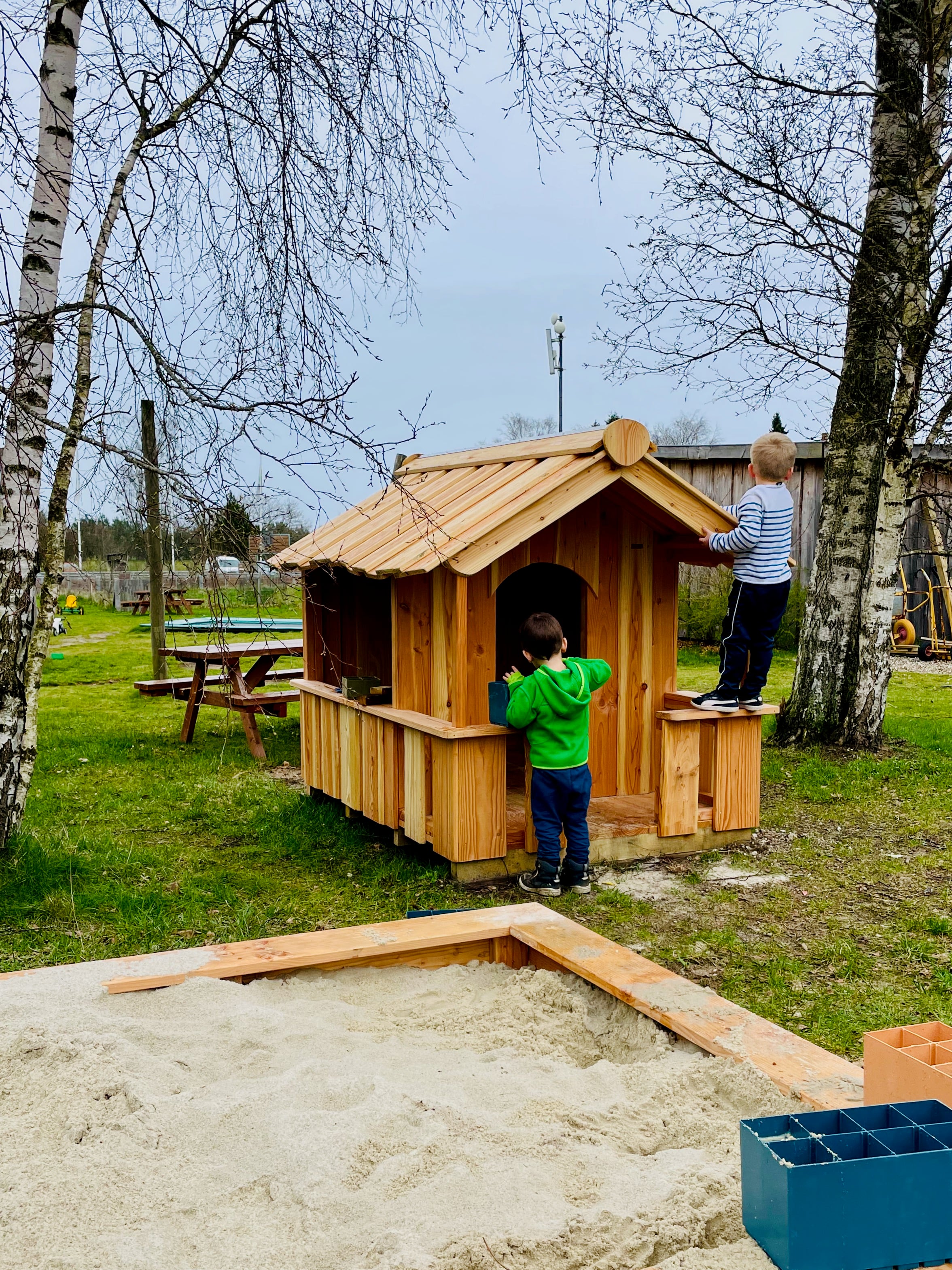 Børnevenlig familie campingplads legeplads